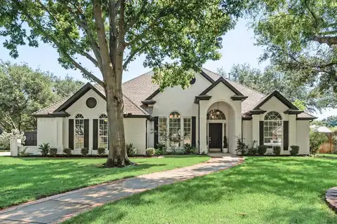 711 Saratoga Dr, Southlake, TX 76092
