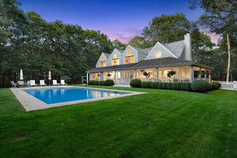 574 Route 114, Wainscott, NY 11975
