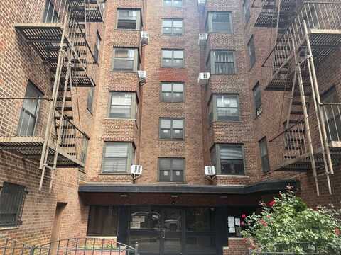 90-09 Northern Blvd, Jackson Heights, NY 11372