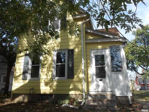 1018 S CONCORD Street, Davenport, IA 52802