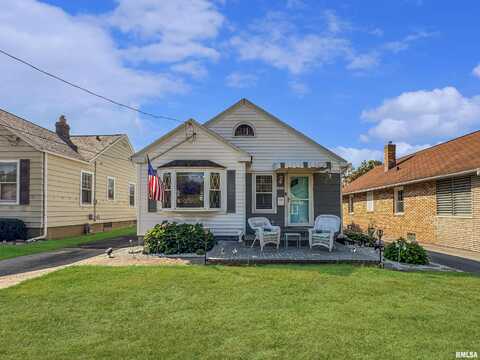 800 W FORREST HILL Avenue, Peoria, IL 61604