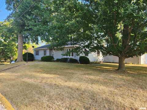 239 W FISK Street, Macomb, IL 61455