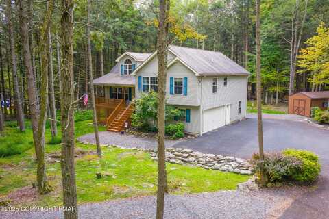 176 Sir Bradford Road, Blakeslee, PA 18610