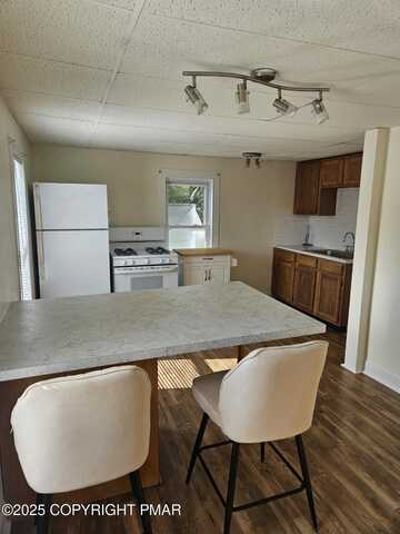 110 Golf Drive, Cresco, PA 18326