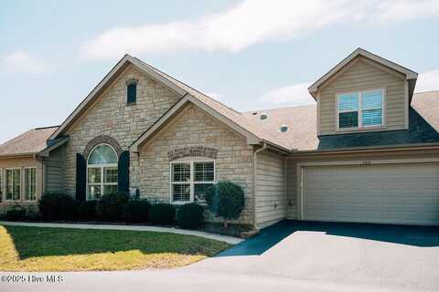 123 W Chelsea Court, Southern Pines, NC 28387