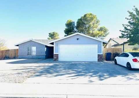 613 Heatherglen DR, Ridgecrest, CA 93555