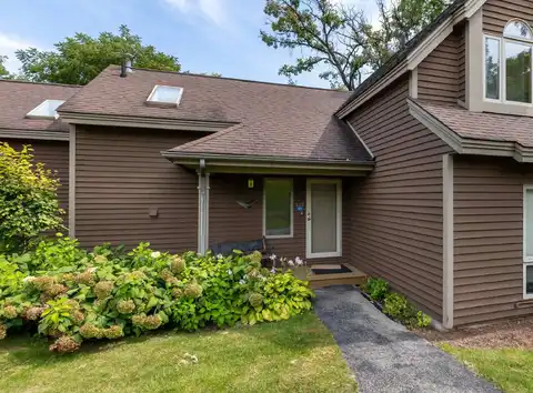 127 Walnut Hill, GALENA, IL 61036