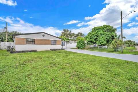 6630 Cody St, Hollywood, FL 33024