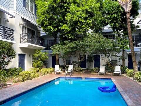 472 NE 2ND AVE, Fort Lauderdale, FL 33301