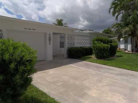 6880 NW 16th St, Margate, FL 33063