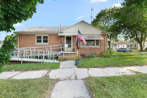 1921 GARFIELD Avenue, SHEBOYGAN, WI 53081