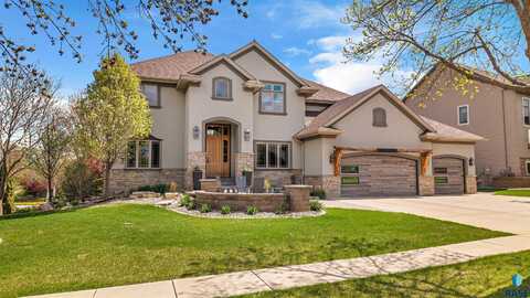 5604 S Jersey Tess Dr, Sioux Falls, SD 57108