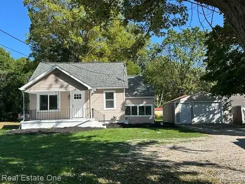 6089 Lapeer Road, Burton, MI 48509