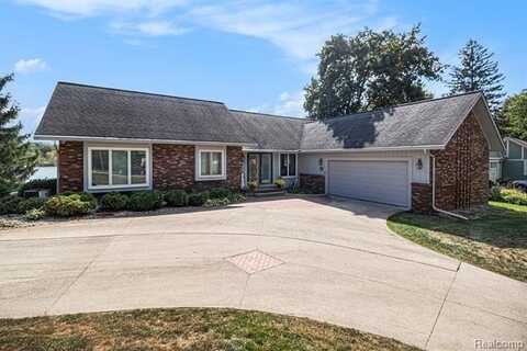 2751 Lakeridge, Wixom, MI 48393