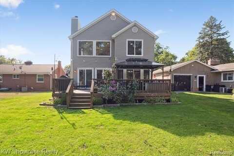 3490 Buss Drive, Commerce Township, MI 48390