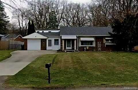 38747 Harper Avenue, Clinton Township, MI 48036