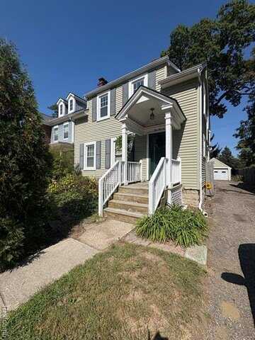 511 Gardenia Avenue, Royal Oak, MI 48067