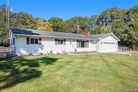 1714 Indian Road, Lapeer, MI 48446