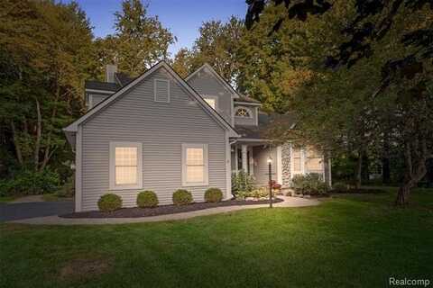 1502 Twin Lakes Boulevard, Oxford, MI 48371