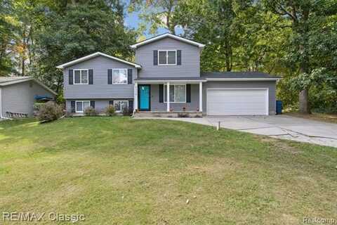 4335 Leroy Court, White Lake, MI 48383
