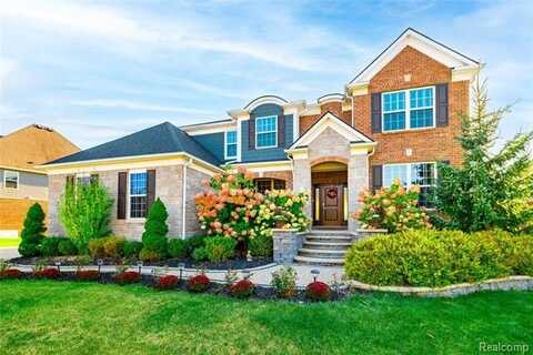 22721 Arcadia Bluffs, South Lyon, MI 48178