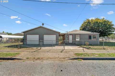 805 C ST, Myrtle Point, OR 97458