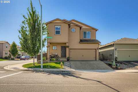 900 BEAR CREEK DR, Molalla, OR 97038
