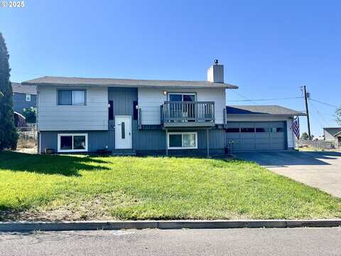 23 MARTIN DR, Umatilla, OR 97882