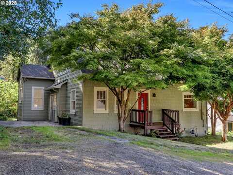 663 29TH ST, Astoria, OR 97103