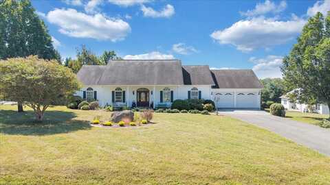 103 Par Five LN, Hardy, VA 24101