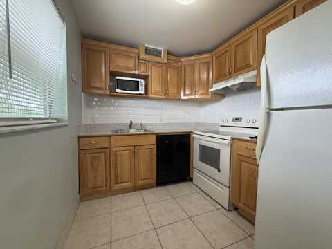 337 Saxony H, Delray Beach, FL 33446
