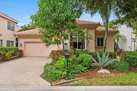 7081 Mallorca Crescent, Boca Raton, FL 33433