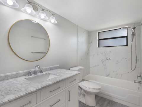 4760 Lucerne Lakes 104 Boulevard W, Lake Worth, FL 33467