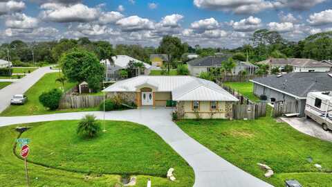 390 NE Genesee Avenue, Port Saint Lucie, FL 34983