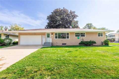 2814 Matilda Street, Roseville, MN 55113
