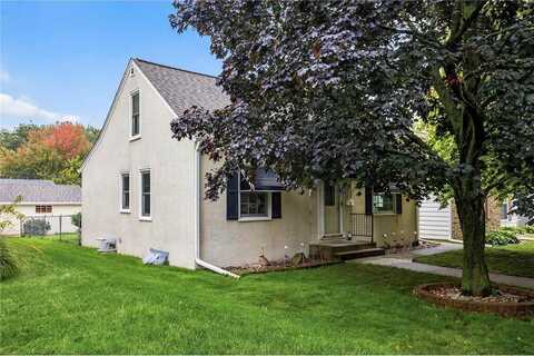 2650 Zenith Avenue N, Robbinsdale, MN 55422