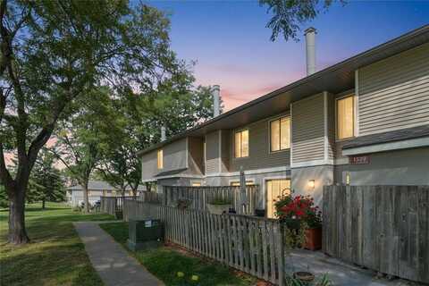 1329 Wagon Wheel Road, Hopkins, MN 55343