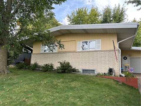 3212 33rd Avenue NE, Saint Anthony, MN 55418