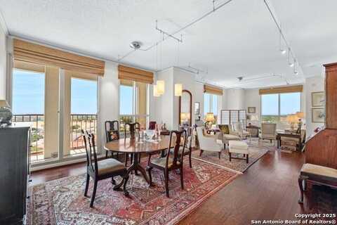 1 TOWERS PARK LN, San Antonio, TX 78209