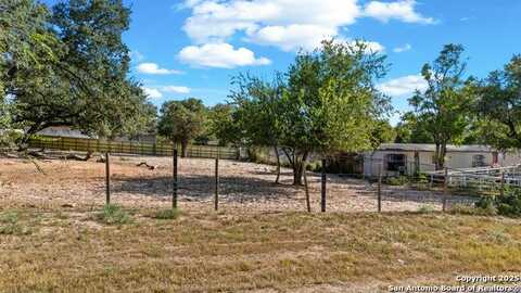 335 Viewpoint Drive, Poteet, TX 78065