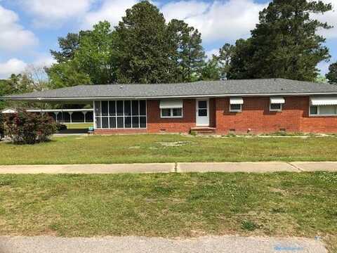 421 W Huggins Street, Manning, SC 29102