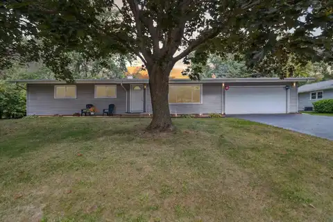662 French Glen, Oregon, WI 53575