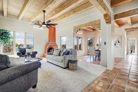 21 Antigua Road, Santa Fe, NM 87508