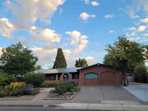 534 Paul Place, White Rock, NM 87547