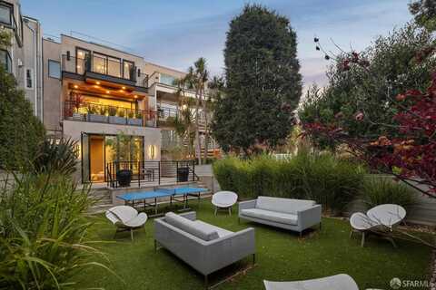 2764 Greenwich Street, San Francisco, CA 94123
