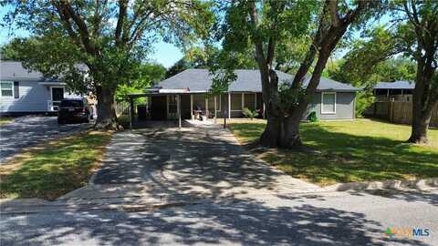 106 Crockett Street, Port Lavaca, TX 77979
