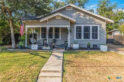 588 Willow Avenue, New Braunfels, TX 78130