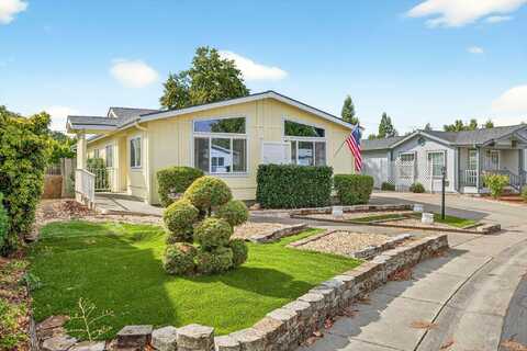 555 Freeman Road, Central Point, OR 97502