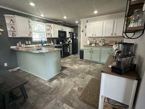 139 Burr Oak Drive, Coopersville, MI 49404
