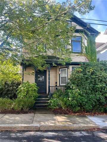 21 Dean Avenue, Newport, RI 02840